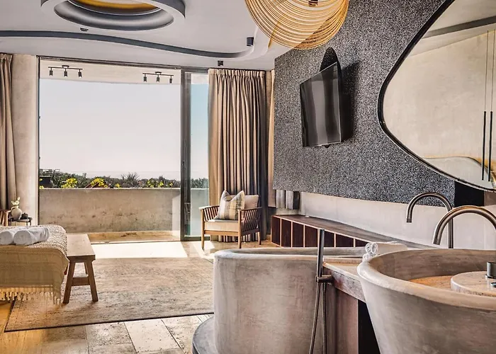 Beachfront 3br Penthouse W Private Pool Hot Tub & Gym * Tulum