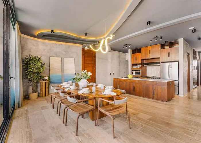 Beachfront 3br Penthouse W Private Pool Hot Tub & Gym Appartement