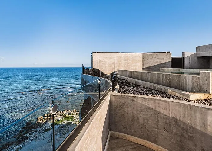 Beachfront 3br Penthouse W Private Pool Hot Tub & Gym Appartement *